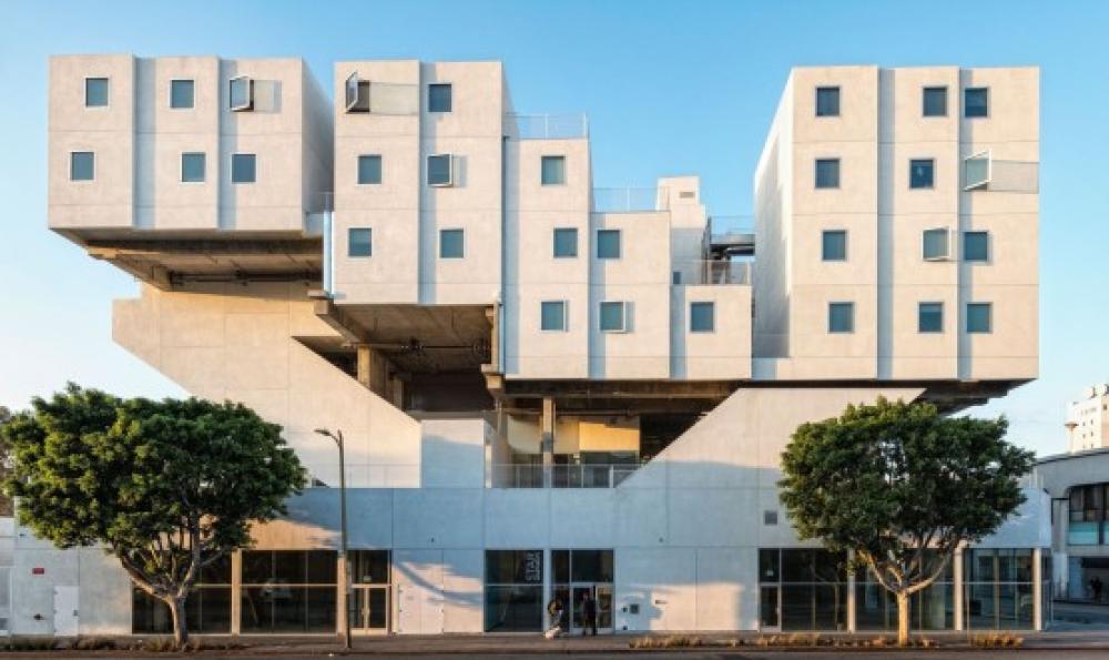 Star Apartments-1